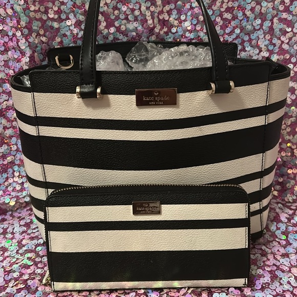 kate spade Handbags - Kate Spade Matching Set